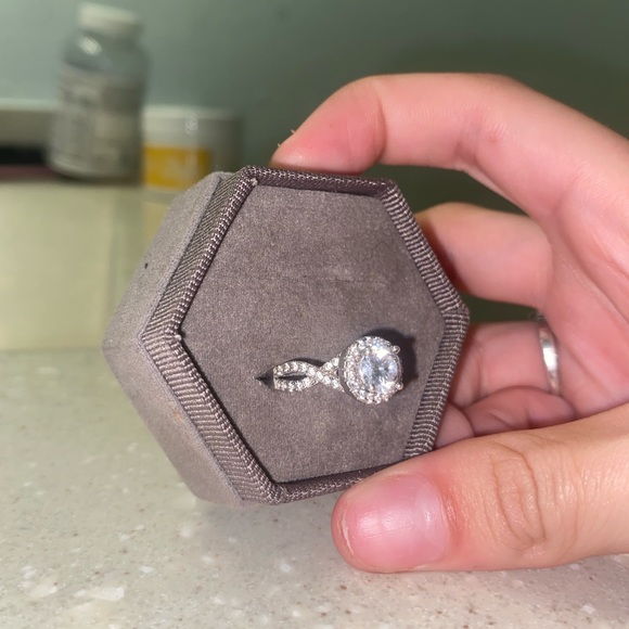 real silver band size 6/7 real diamond ring